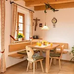 Schauerhof * כימינג